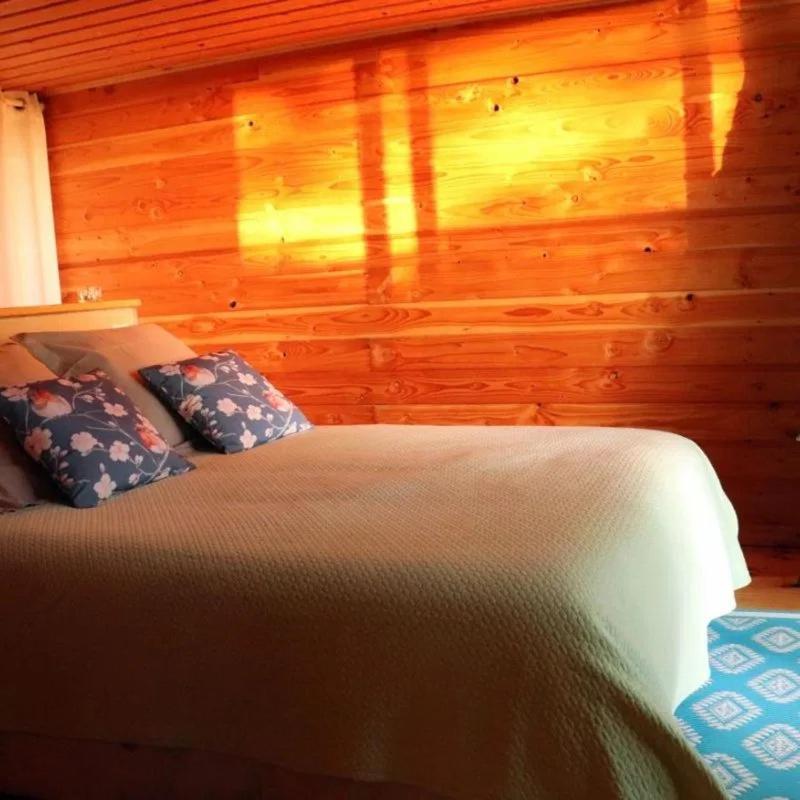 Gite Esprit Cabane Avec Spa Privatif Brassac  외부 사진